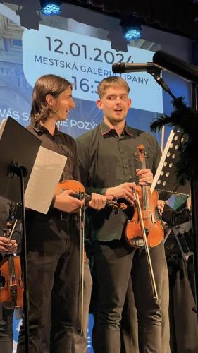 420150040_913262047466371_2960010355331672680_n