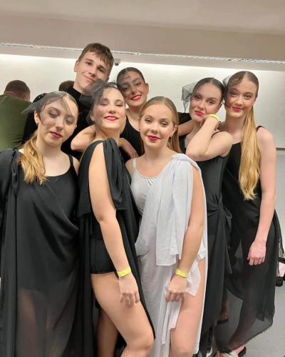 428604661_937490968376812_6575149010825526916_n