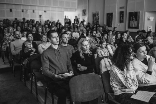 437719391_979556607503581_8380477305577129728_n