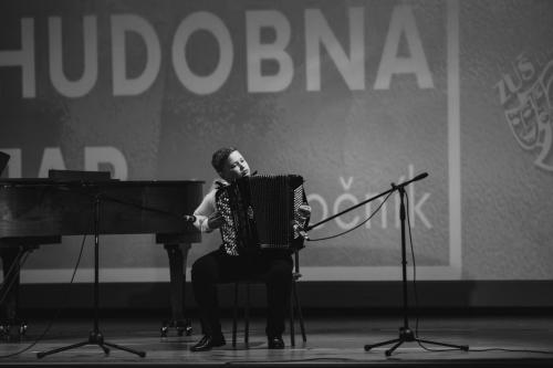 438892066_979554037503838_4929072864238637061_n