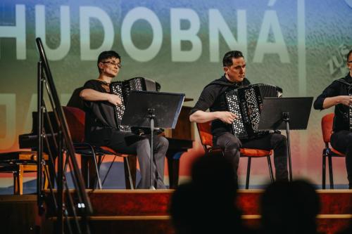 438925458_979555644170344_2381814798911123623_n